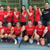 Geschafft: Die Leipheimer Handballerinnen sicherten sich mit einem 35:17-Erfolg über Neusäß den Bezirksliga-Meistertitel.  	