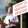 Hubert Aiwanger bei der Kundgebung in Erding. Der Vize-Ministerpräsident und Wirtschaftsminister erfährt aktuell für seine Äußerungen viel Kritik.