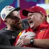 Andy Reid (rechts), Trainer der Kansas City Chiefs, freut sich in Deutschland auf Schnitzel und Bratwurst. Am Sonntag spielt sein NFL-Team in Frankfurt gegen die Miami Dolphins.