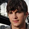 Ashton Kutcher tritt in "Two and a half Men" ab Januar auch in Deutschland an.