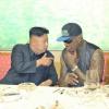 epa03855456 North Korean leader Kim Jong-un (L) meets with former NBA star Dennis Rodman in Pyongyang, North Korea, on 07 September 2013, according to the regime's official Korean Central News Agency. The news wire said that they watched a friendly basketball game and had dinner together. The photo is released by the Rodong Sinmun, an organ of the ruling Workers' Party of Korea. EPA/Rodong Sinmun / HANDOUT SOUTH KOREA OUT HANDOUT EDITORIAL USE ONLY/NO SALES +++(c) dpa - Bildfunk+++