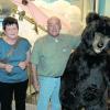 Hatten keine Angst vor dem großen Bär: Emma Wendt und Anton Vogelsang im Steiff-Museum in Giengen.