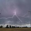 Tief "Zanarin" bringt nächste Woche kühlere Luft und Gewitter nach Deutschland. Am Sonntag trifft es zuerst die Küsten der Nordsee.