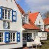 Weiße Fassaden, rote Ziegeldächer: Solche Ferienvillen prägen das Bild im «Belle Epoque»-Viertel von De Haan.