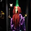 Die Ausstellung zu "75 Jahre Augsburger Puppenkiste"
zeigt den Kopf des ersten "gestiefelten Katers" von 1948 – und den Zauberer aus dieser Geschichte.