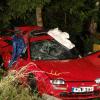 Mit voller Wucht prallte das Auto einer ungarischen Fahrerin in Frankenhofen (Ostallgäu) gegen einen Baum. Drei Menschen starben.