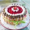 Hier finden Sie ein Rezept für eine Erdbeer-Tiramisu-Torte ohne Backen.
