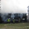 Eine Maschinenhalle wurde in Hollenbach ein Raub der Flammen.