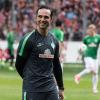 Werder Bremen verlängert die Zusammenarbeit mit Trainer Alexander Nouri.