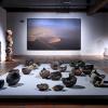 Die Ausstellung "Keramik trifft Wüstenlandschaft" startet am 28. Januar in der Schwäbischen Galerie Oberschönenfeld.