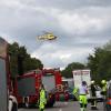 Bei dem Unfall auf der B 16 bei Weichering kam eine 40 Jahre alte Frau aus Neuburg ums Leben. Ihre beiden fünf und neun Jahre alten Kinder wurden mit zwei Rettungshubschraubern schwer verletzt in Krankenhäuser geflogen.
