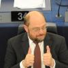 Der Präsident des EU-Parlaments, Martin Schulz, freut sich über den Friedensnobelpreis, den die EU verliehen bekommen hat.