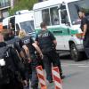 Polizisten im Einsatz vor dem Benjamin-Franklin-Krankenhaus in Berlin-Steglitz.