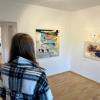 13 Künstlerinnen und Künstler, die in Stadtbergen leben, haben sich mit dem Thema der Ausstellung auseinandergesetzt.  Zu sehen sind die Werke ab dem 12. November im Kunstraum am Pfarrhof Leitershofen.