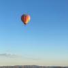 Bei einer Ballonfahrt kann man die Wüste noch mal ganz anders erleben.