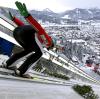 Im Anflug auf Oberstdorf: Die Skispringer bereiten sich auf den Auftakt der Springertournee am Samstag vor.  	