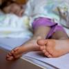 Unruhige Beine, unruhige Nächte: Das Restless-Legs-Syndrom betrifft auch Kinder und Jugendliche.