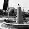 Der Siedlerbrunnen im Jahr 1964. Ihn haben die Siedler, wie vieles andere, selber gebaut.
