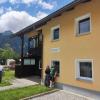 Albert Zott hat sich in Rinnen in Tirol mit einem Berghaus einen Traum erfüllt. Damit will er besonders Familien einen günstigen Bergurlaub ermöglichen.