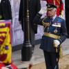 König Charles bei der Beerdigung von Königin Elizabeth II. in der Westminster Hall in London in seiner Militäruniform.