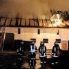In der Neujahrsnacht brannte im Kreis Landsberg ein Bauernhof. 150 Feuerwehrleute waren im Einsatz.