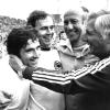 Bundestrainer Helmut Schön (2.v.r), sein Assistent Jupp Derwall (r), Siegtorschütze Gerd Müller (l) und Kapitän Franz Beckenbauer (2.v.l) bejubelten 1974 den WM-Titel.