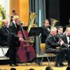 Beim Benefizkonzert des Rotary-Clubs zugunsten der Augsburger Kindersprechstunde im BKH spielte das Musikkorps der Bundeswehr unter der Leitung von Oberstleutnant Walter Ratzek in der Gersthofer Stadthalle. Foto: Andreas Lode