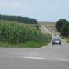 Wo derzeit noch Mais sprießt, ist künftig ein landwirtschaftlicher Warenhandel vorgesehen. Westlich der Straße von Motzenhofen (Hollenbach) nach Sainbach (Inchenhofen) sind mindestens fünf Silos in Planung.