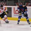 Jonas Schwarzfischer (rechts) war für HCL-Trainer Martin Hoffmann gegen Dingolfing der Spieler des Abends. 