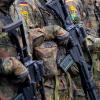 Streit um Sondervermögen: Die Bundeswehr soll 100 Milliarden Euro für Investitionen und Rüstungsvorhaben erhalten – doch wo soll das Geld herkommen?