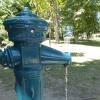Trinkwasserbrunnen wie dieser in der Gemeinde Aindling sollen nach einer Anregung im Bürgerhaushalt im kommenden Jahr auch in Gersthofen für Erfrischung sorgen.