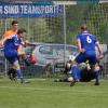 Nach 35 Minuten war es soweit: Durch diesen Abstauber von Florian Adelwarth (links) geht der TSV Pfaffenhausen im Meisterschaftsderby der B-Klasse Allgäu 9 gegen den FC Loppenhausen in Führung. Am Ende gewannen die Pfaffenhauser sogar mit 5:0.