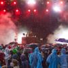 Trotz Regen sorgte Raphi für ausgelassene Stimmung beim Modular-Festival in Augsburg.