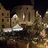 Die Höchstädter Wirtschaftsvereinigung hat sich endgültig entschlossen, den Weihnachtsmarkt in diesem Jahr abzusagen. Die vergangenen Male waren die Buden rund um den Marktplatz bei der Stadtpfarrkirche aufgebaut.  	
