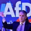 Björn Höcke ist Partei- und Fraktionschef der vom Verfassungsschutz als rechtsextrem eingestuften AfD Thüringen. Nun will er juristisch gegen Sahra Wagenknecht vorgehen. 