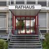 Das Rathaus in Kaufering. Seit dem Rücktritt von Bärbel Wagener-Bühler (Kauferinger Mitte) führen ihre beiden Stellvertreterinnen Gabriele Triebel (GAL) und Gabriele Hunger (CSU) die Geschäfte. Der neue Bürgermeister tritt am 8. Oktober sein Amt an.