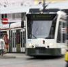 Straßenbahnen und Busse in Augsburg kommen abends  nicht mehr so oft wie bisher - weil Fahrerinnen und Fahrer fehlen.