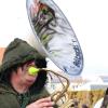 Mehrere Tausend Besucherinnen und Besucher säumten die Straßen, um mit dem Kötzer Narren Club Fasching zu feiern.