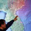 Ein Offizieller der Korea Meteorological Agency (KMA) in Seoul deutet auf die Region Nordkoreas, in der der Atomtest stattfand.