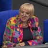Claudia Roth, Vizepräsidentin des Deutschen Bundestages, kritisiert das türkische Urteil gegen Deniz Yücel scharf.