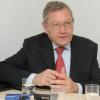Interview mit Klaus Regling (Chef der EFSF - Europäische Finanzmarktstabilisierungsfazilität) im Münchner Büro.