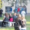 Schulstadt Wertingen: Wie hier vor der Anton-Rauch-Realschule tummeln sich täglich in den Pausen auch in den anderen Bildungseinrichtungen der Stadt zahlreiche Kinder und Jugendliche. 