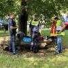 Auf einem Baumstamm an der Paar wurde Kleidung gefunden. Die Polizei vermutet eine Notlage.