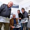 Die Macher der Ausstellung mit der Flugzeugtreppe: (von links) Hans-Peter Englbrecht, Manfred Fischer, Maximilian Czysz und Andreas Decke.