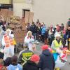 Buntes Treiben herrscht am Faschingssonntag auf Wehringens Straßen.