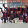 Damit hatten sie nicht gerechnet, entsprechend feierten die Devils den dritten Platz bei der deutschen Meisterschaft im Inlinehockey. Foto: Markus Will