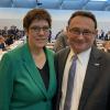 CSU-Bundestagsabgeordneter Ulrich lange hat Verteidigungsministerin Annegret Kramp-Karrenbauer zu einem Truppenbesuch in die Dillinger Luitpoldkaserne eingeladen. Die CDU-Vorsitzende will am Freitag kommen. 