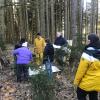 Die Ortsgruppe des Bundes Naturschutz und die Meringer Umweltbeauftragte unterstützen die Pflanzaktion.