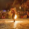 Vom Untermüllerplatz bis zur Herrenstraße schaffen Licht, Musik und Feuershow und Einkaufsstimmung.