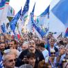 Unterstützer der rechten Partei «Fratelli d’Italia» nehmen an einer Wahlveranstaltung der Fratelli-Chefin Meloni teil.